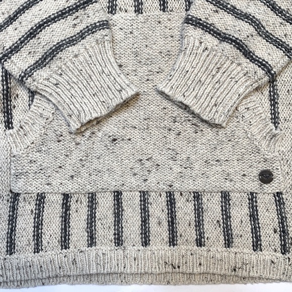 Roxy | Pullover Sweater | XS - Picture 2 of 6